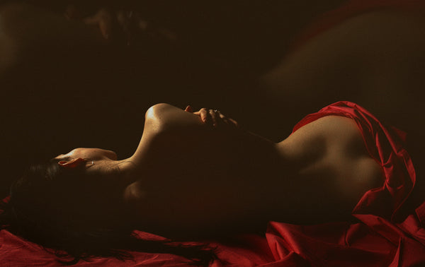 Unlock Your Confidence in the Bedroom:  Our Top Tips for Letting Your Inner Seductress Shine