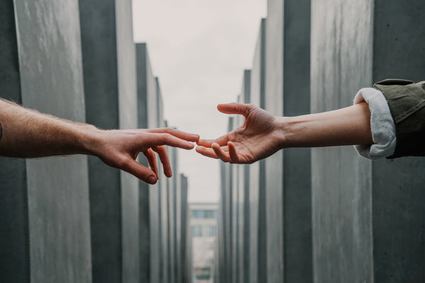 Intimacy, Desire and Compromise: How to Bridge the Sexual Desire Gap in Your Relationship